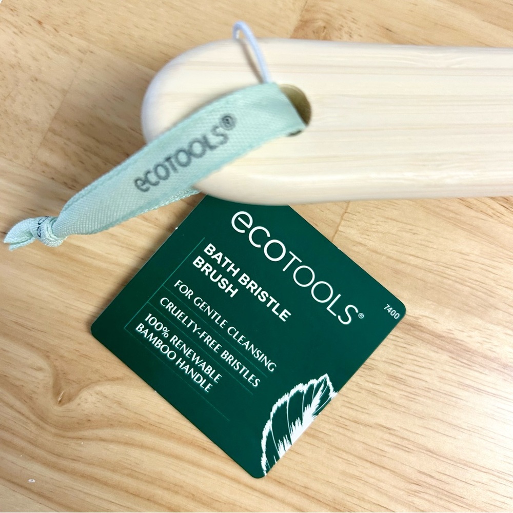 FREE W/ANY PURCH! 🛁 ECOTOOLS Bath Brush - Picture 2 of 3